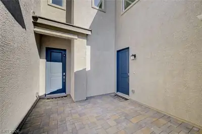 10022 Decano Ridge Street Courtyard