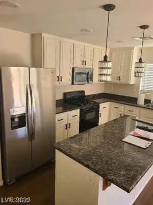 4739 Golden Shimmer Avenue Kitchen