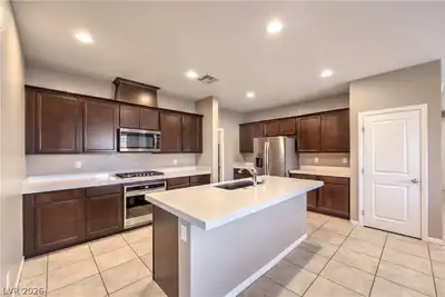 4658 Chestnut Tiger Street Kitchen