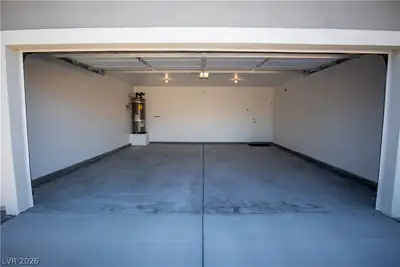 3960 Dart Drive Garage