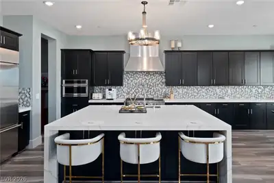 526 La Nain Lane Kitchen