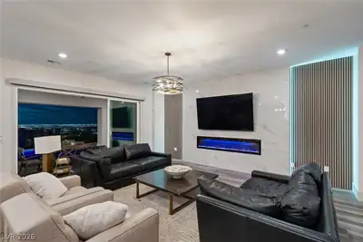 526 La Nain Lane Living Room