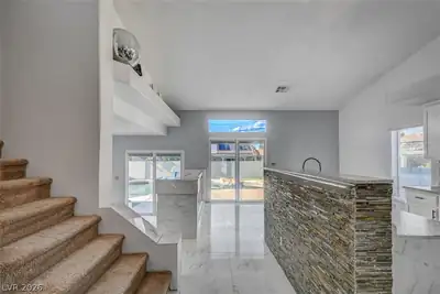 1496 Silver Glen Avenue Living Room