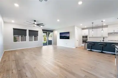 8663 Bench Street Living Room