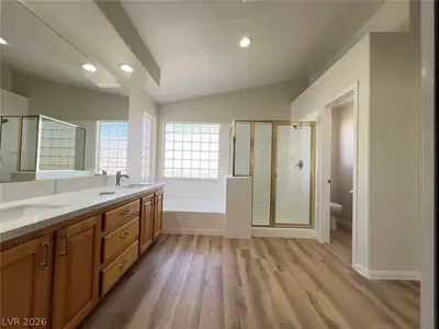 9924 Antelope Canyon Avenue Primary Bathroom