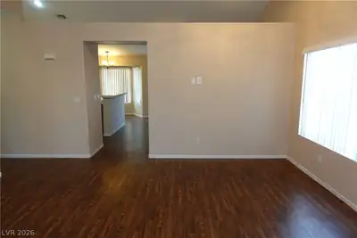 715 SECLUSION GLEN Avenue Living Room