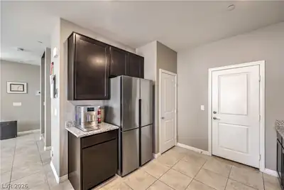 2850 Rolling Brook Place Kitchen