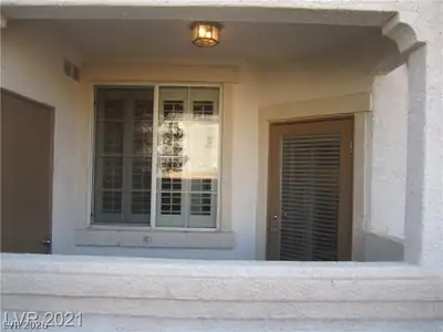 50 Aura De Blanco Street 4103 Patio