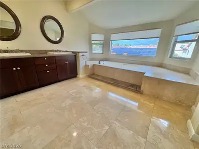 8240 Tivoli Cove Drive Primary Bathroom