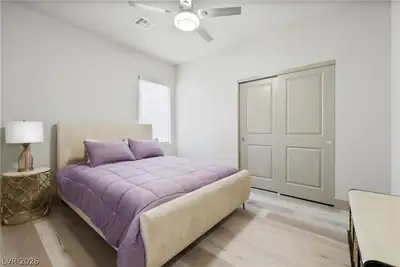 8960 Pemberton Valley Drive Bedroom
