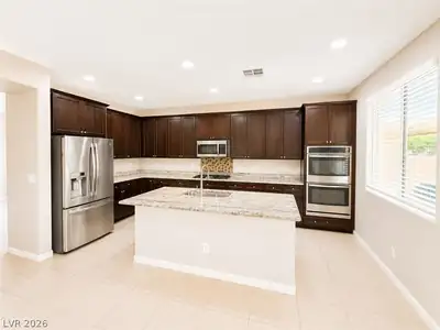 2716 Graceful Grove Avenue Kitchen