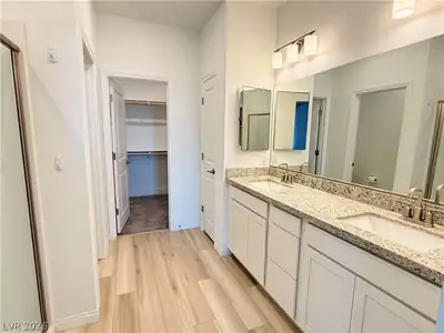 206 Wewatta Avenue Primary Bathroom