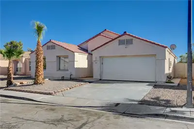 4409 Bucking Bronco Road Front of Structure