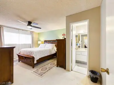 3885 Redwood Street Primary Bedroom