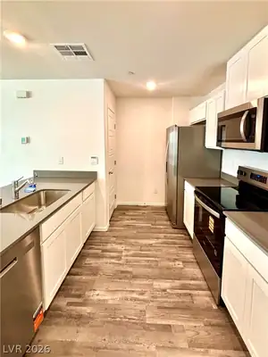 7373 Philip Cove Street Kitchen