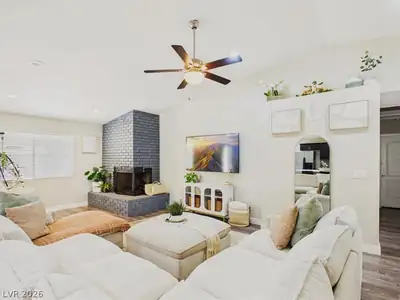 2402 El Tesoro Court Living Room