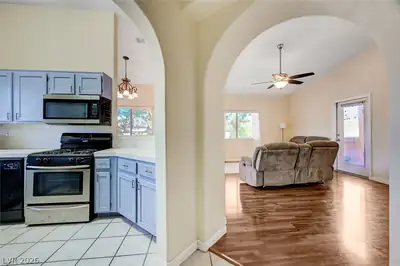 900 Heavenly Hills Court 213 Kitchen