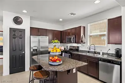 124 Fiery Hill Avenue Kitchen