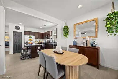 124 Fiery Hill Avenue Dining Area