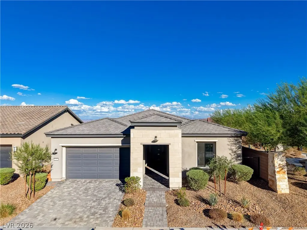 22 Desert Ivy Lane