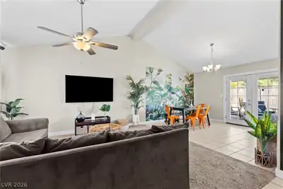 3906 Maryland Avenue Living Room