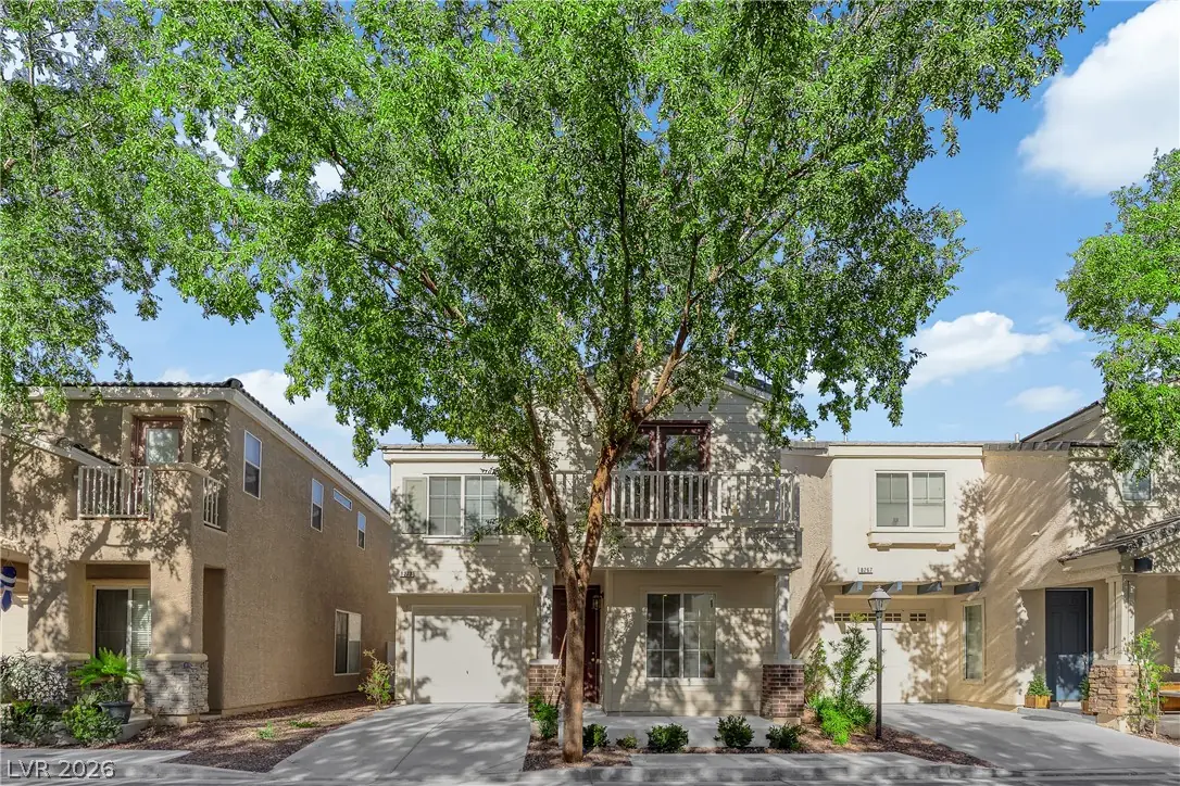 8273 Golden Flowers Street