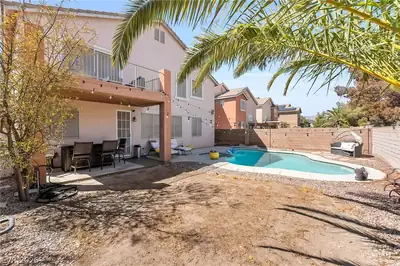 7572 Catalina Harbor Street Yard