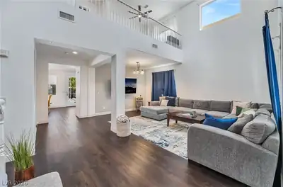 7572 Catalina Harbor Street Living Room