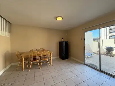 570 Willow Green Drive Dining Area