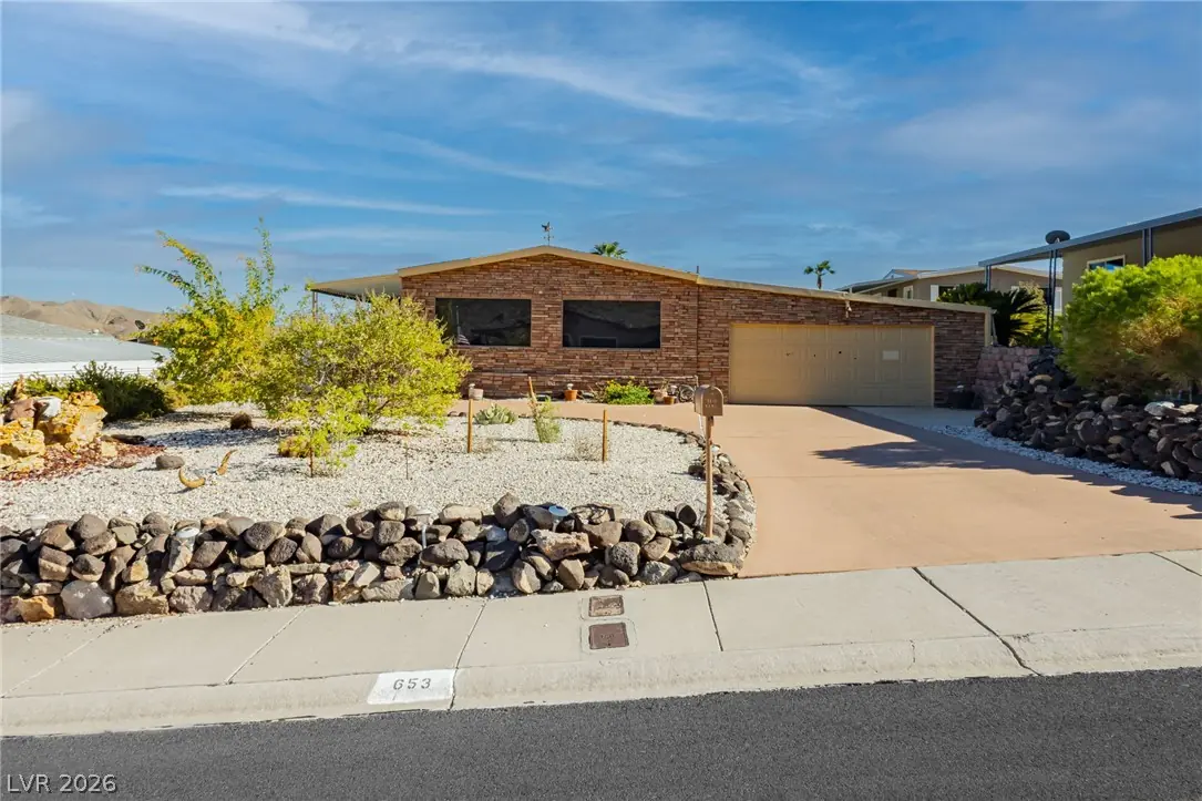 653 Mount Bona Way