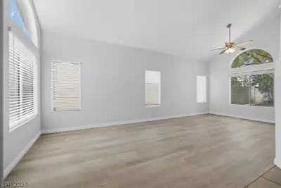 3854 Rugen Avenue Living Room