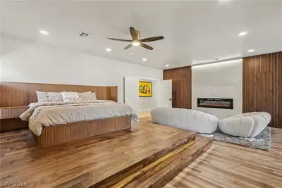 3125 Shadowleaf Court, Las Vegas, NV 89117 Primary Bedroom