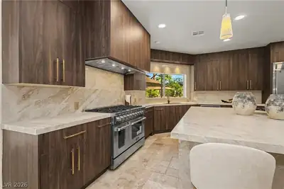 3125 Shadowleaf Court, Las Vegas, NV 89117 Kitchen