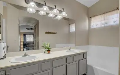 4210 Chicory Circle Primary Bathroom