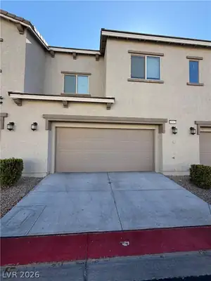 6562 Silver Estates Front of Structure