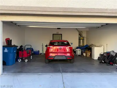 6562 Silver Estates Garage
