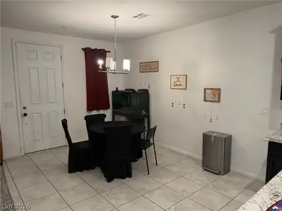 6562 Silver Estates Dining Area