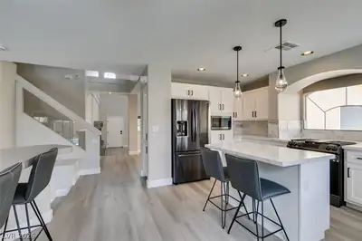 10908 Royal Highlands Street Kitchen