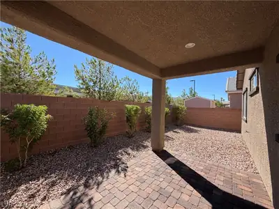 5814 Steinbeck Valley Street Patio