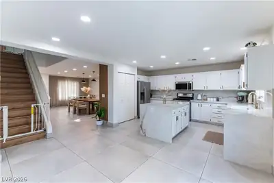 10008 Garamound Avenue Kitchen