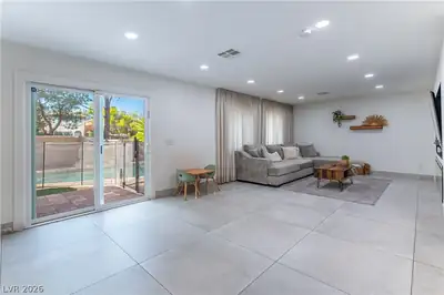 10008 Garamound Avenue Living Room