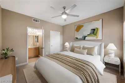 45 Maleena Mesa Street 1514 Bedroom