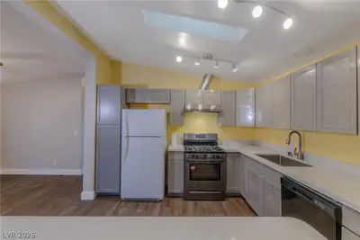 5676 Hobble Creek Drive Kitchen