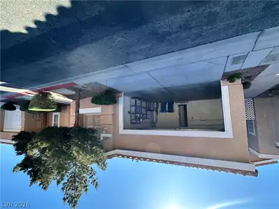 9044 Kimo Street Garage