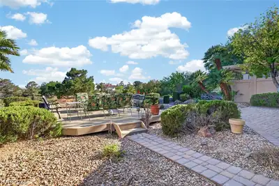 8157 Round Hills Circle Patio
