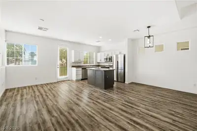 3508 Harbor Tides Street Kitchen