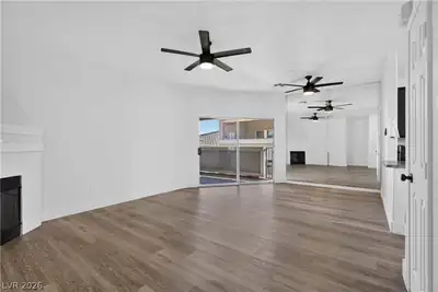 3250 Mystic Ridge Court Living Room