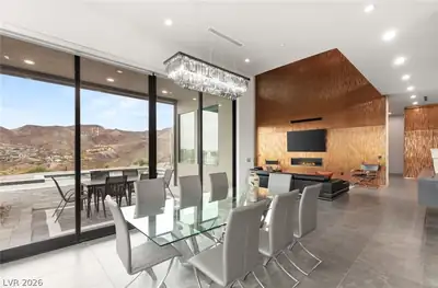 668 Dragon Peak Drive Dining Area