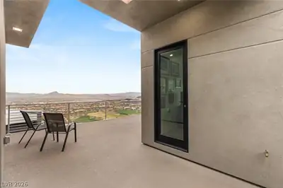 668 Dragon Peak Drive Patio