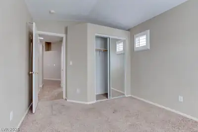426 River Glider Avenue Bedroom